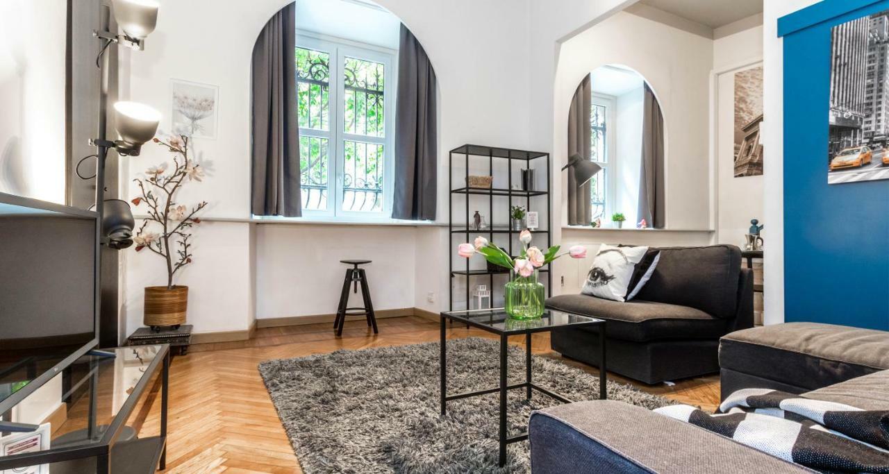 Hintown Castle Mansion Apartment Milano Exterior foto